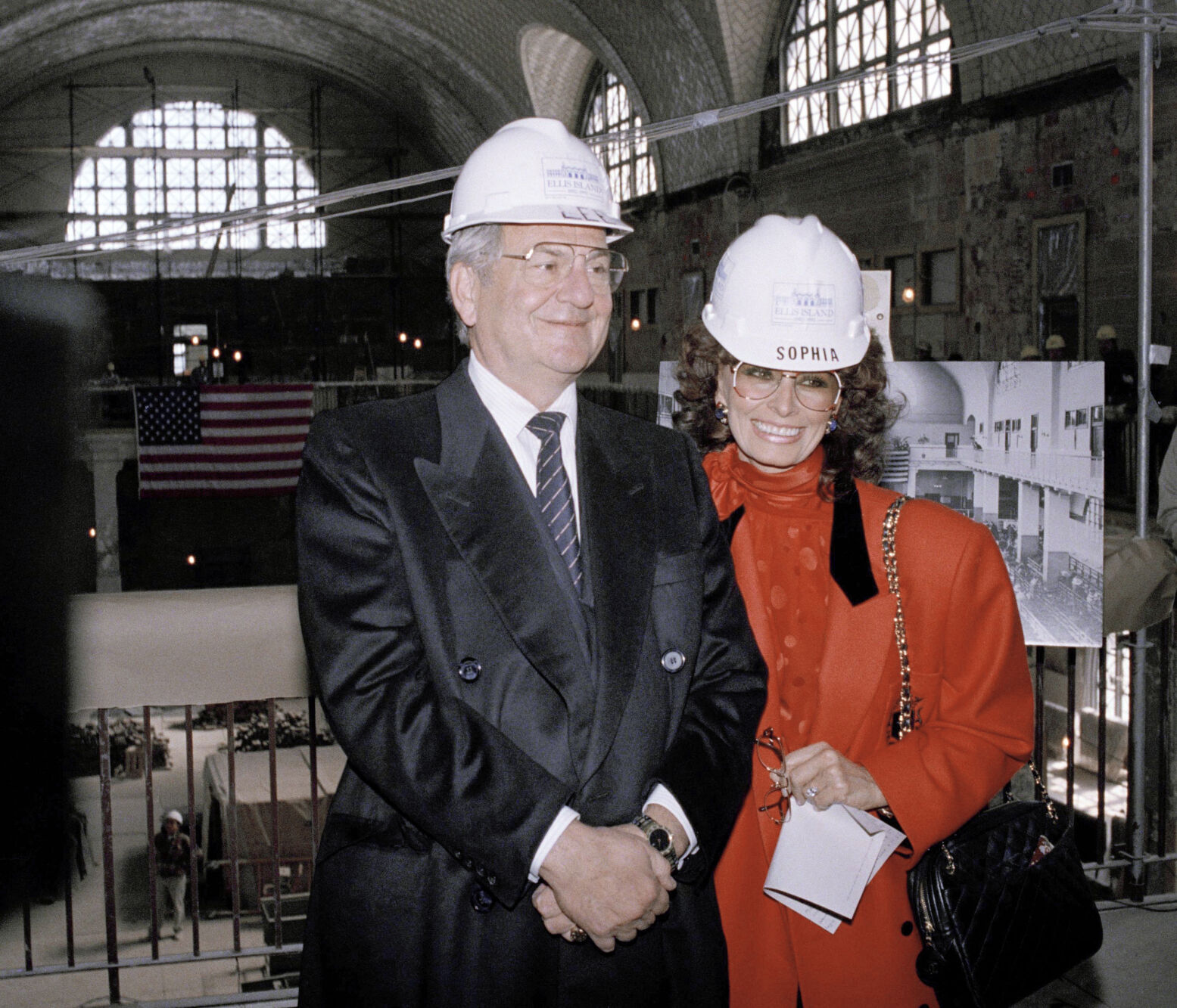 1988 Lee Iacocca and Sophia Loren